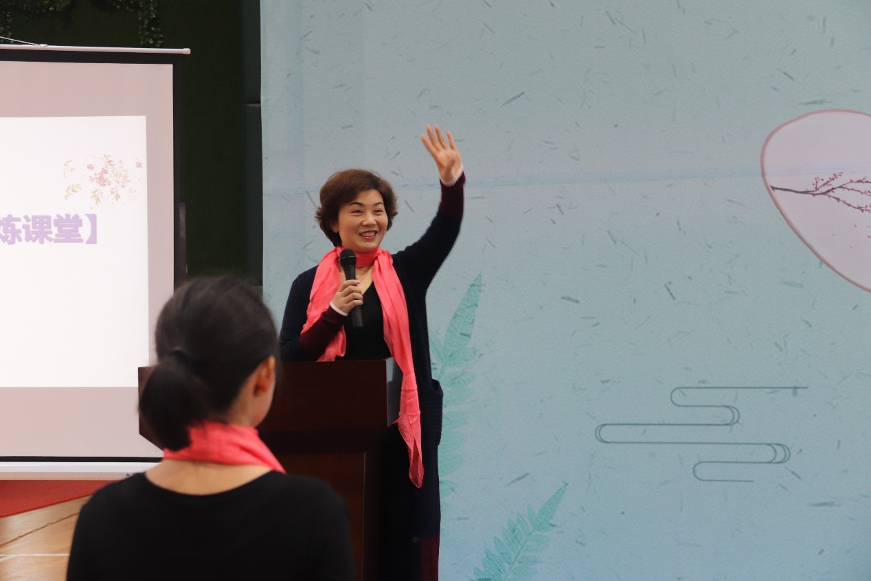 爱上最美的自己 | suncitygroup太阳新城“优雅仪态修炼课堂”成功举办