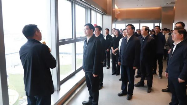 铜仁市委书记李作勋率“四新四化”项目观摩团赴suncitygroup太阳新城调研