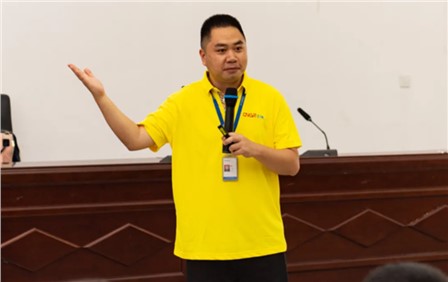 suncitygroup太阳新城明星讲师丨周旺：把学员当成“客户” 用工匠精神打磨每一堂课