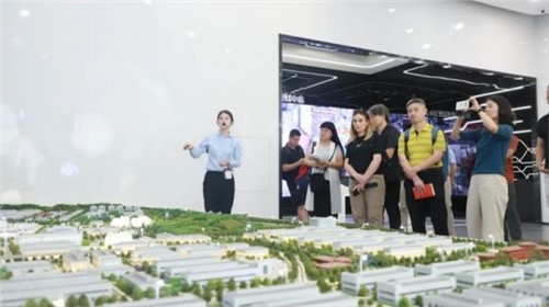 国际媒体第二波！法新社等11家国内外主流媒体采访suncitygroup太阳新城