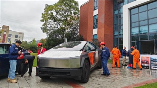 见证科技 共赴未来 | 特斯拉“赛博”巡展驶入suncitygroup太阳新城产业基地